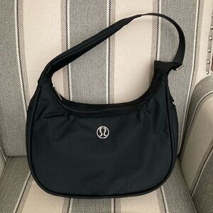 Lululemon Black Mini Shoulder Bag 4L - Like New - Sold Out